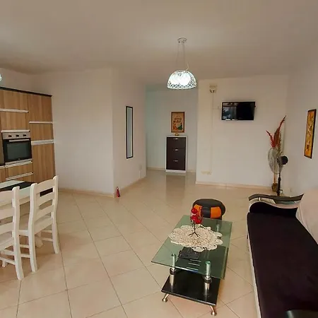 Quiet And Spacious 3-room 