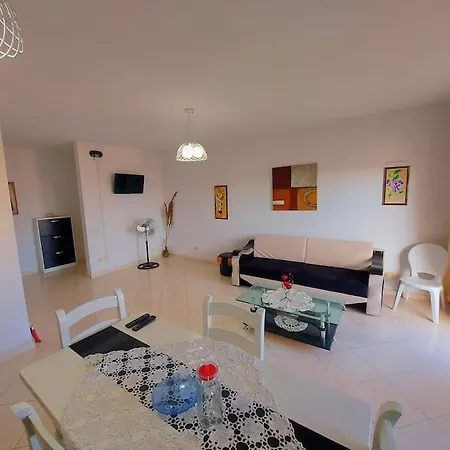 Quiet And Spacious 3-room 